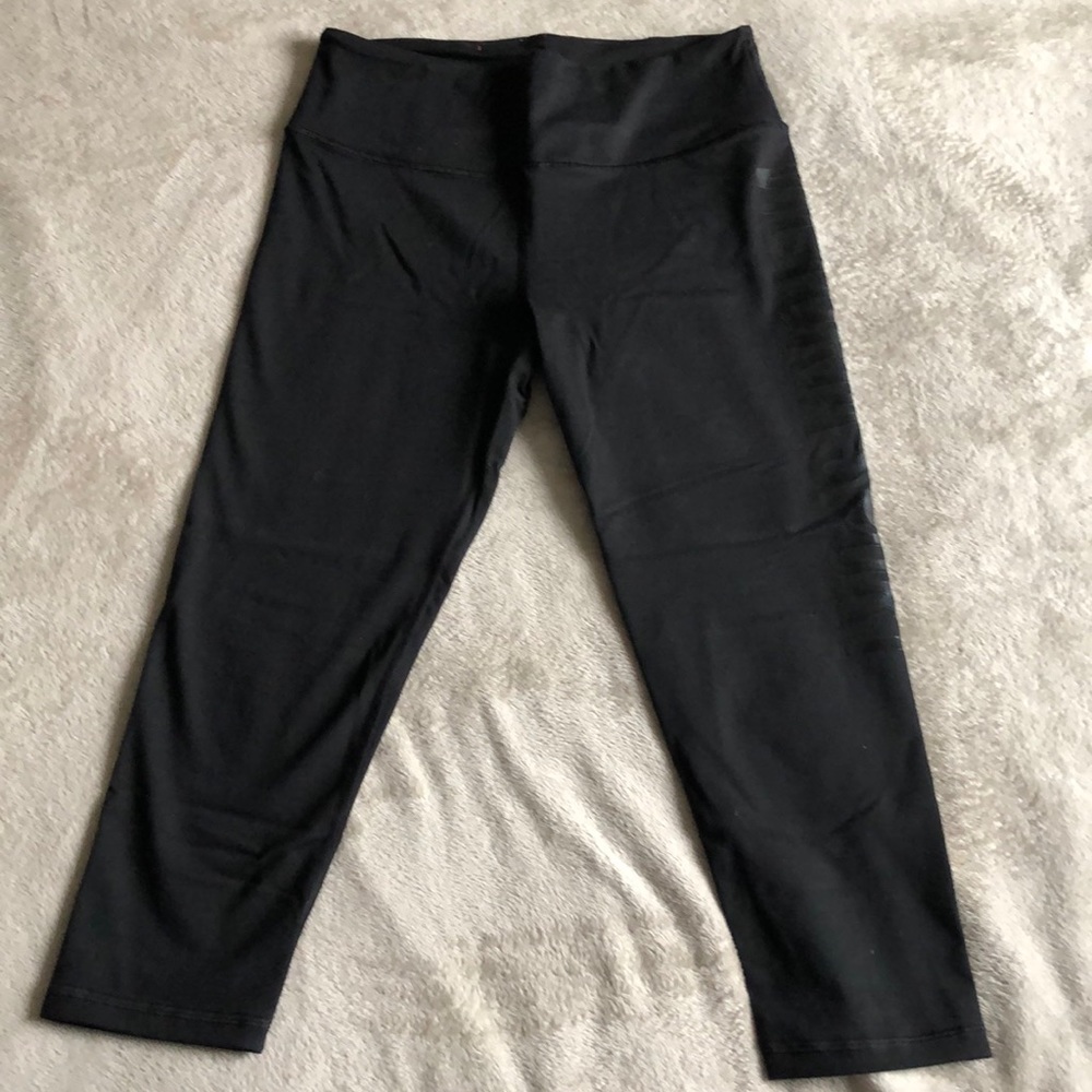 Victoria’s Secret Sport Cropped Pant